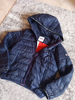 Μπουφάν Tommy Jeans μέγεθος Μ σαν καινούργιο, μπλε