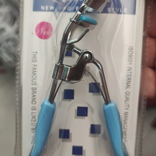Eyelash Curler new