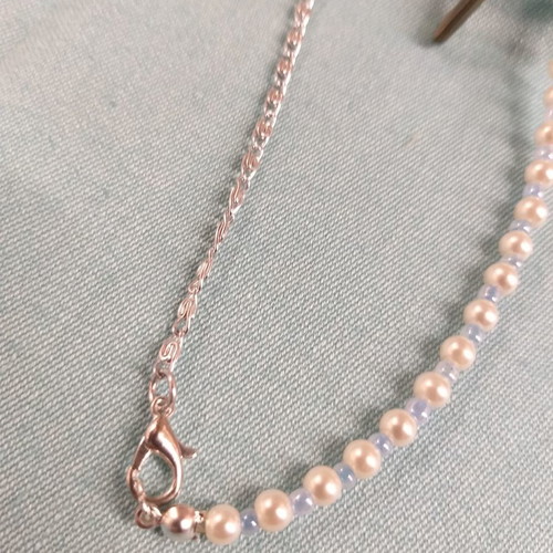 Glasses chain with white pearls and blue beads in silver color