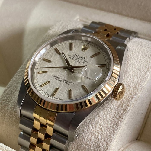 Rolex Datejust 16233 39mm wristwatch like new with papers