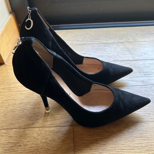Casadei closed stiletto pump used, black, size 36
