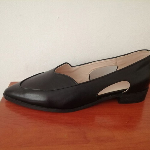 Elegant black unisex leather loafers size 43, new
