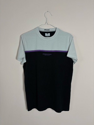 Weekend Offender t-shirt used, size S, black and purple
