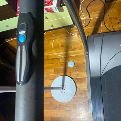 Power treadmill used with LCD console and emergency stop button
