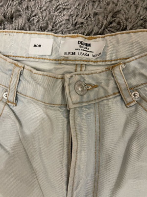 Bershka Mom Denim jeans light blue unused