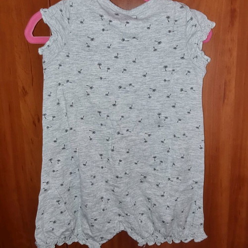 Pack of 4 baby rompers 6-9 months like new