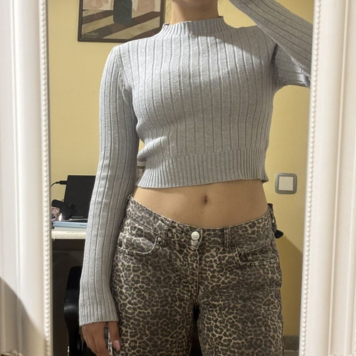 Toi&Moi gray crop sweater with turtleneck like new