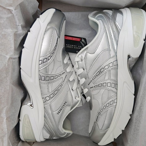 Skechers Stellar athletic shoes new, silver, size 43