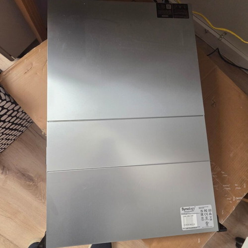 Synology RackStation RS3621xs+ NAS device like new, 8GB RAM