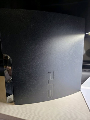 PlayStation 3 Slim 320GB used with controller and cables