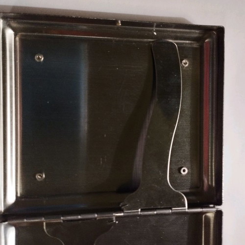 Metal tobacco case like new
