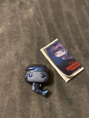Stranger Things Robin Upside Down figure new