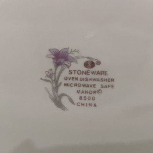 Vintage Sango Stoneware Manor 8500 dinnerware set 18 pieces like new