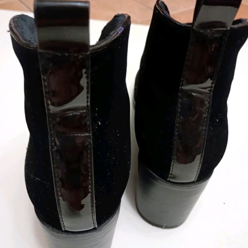7 Black velvet ankle boot unworn size 40