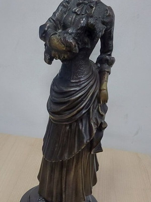 Oxyde brass figure girl with dog new