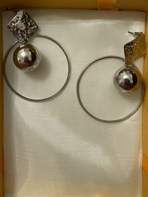 Earrings silver color new