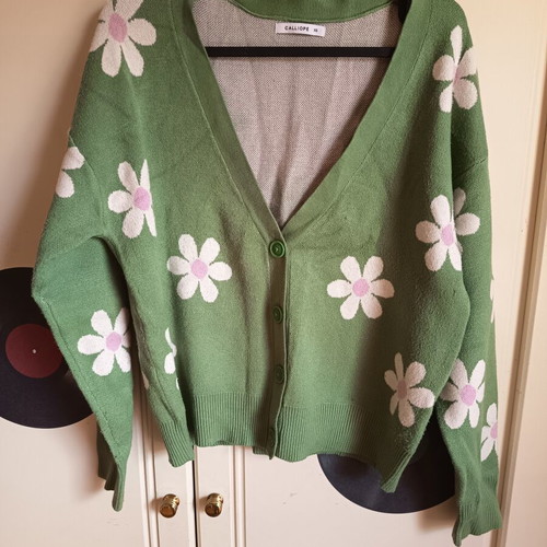 Calliope knitted cardigan green like new