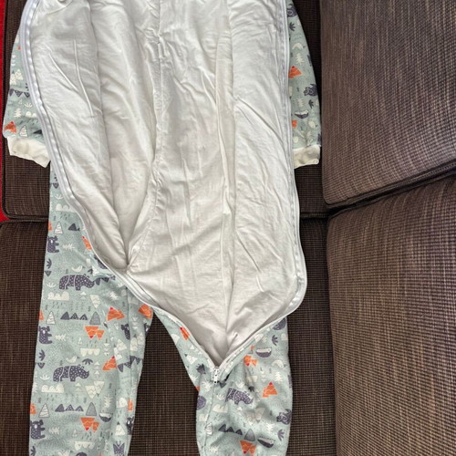 Sleeping bag with forest animals used for 7-8 years old