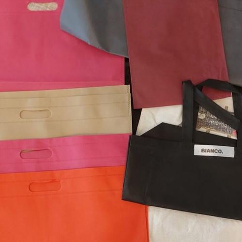 Set of 10 fabric tote bags like new, assorted colors and sizes