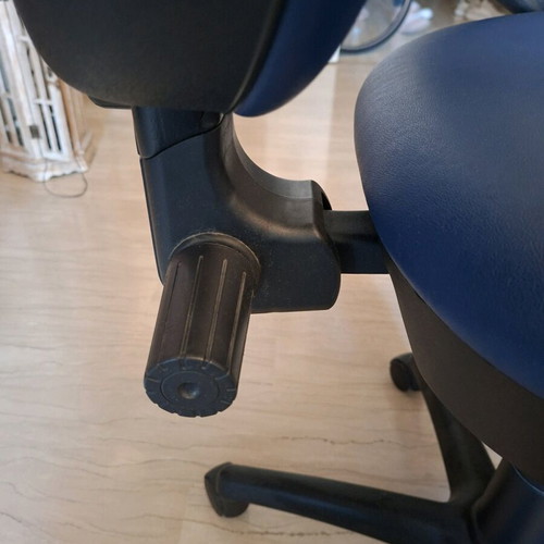 Office chair like new