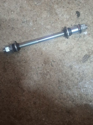 Bicycle rear axle new