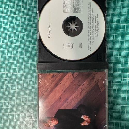 Elton John Love Songs CD like new