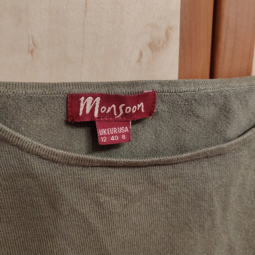 Monsoon women's top like new, size Large, olive green