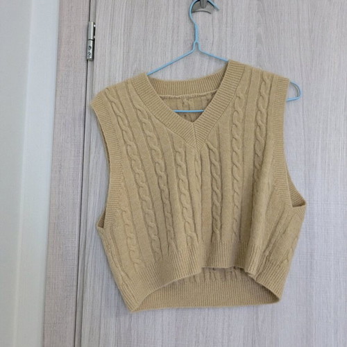 Zara vest like new mustard with embossed pattern