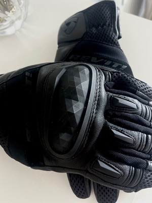 Dirt 4 Ladies Black FGS208 Rev'It Summer Motorcycle Gloves like new