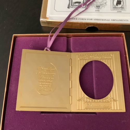 White House Memorabilia 1999 like new