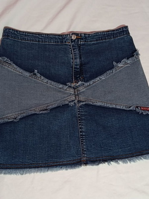 Boston elastic denim skirt size M like new, blue