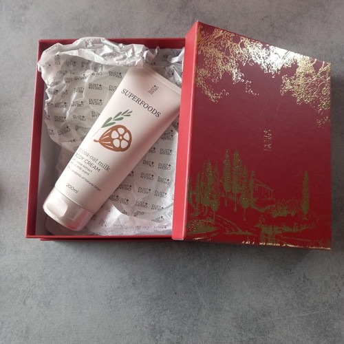 Dust+Cream Superfoods Cocoa-Oat Milk Body Cream in Gift Box new