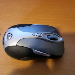 Microsoft wireless notebook presenter Mouse 8000 bluetooth