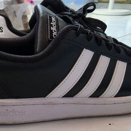 Adidas Grand Court sneakers size 42 like new, core black and cloud white