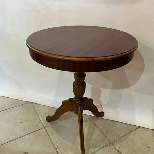 Vintage wooden round side table with carved leg 68x55