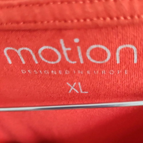 Long-sleeve tops pack 16 years like new, multicolored