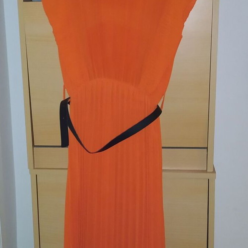 Pleated dress with belt new, orange