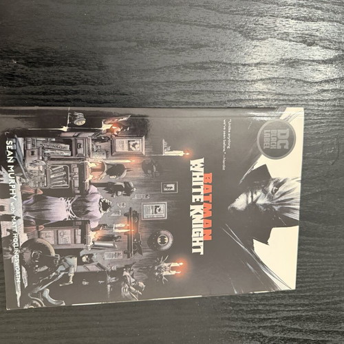 Batman White Knight comic book like new, English text