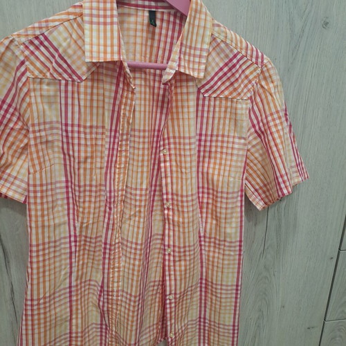 Benetton shirt like new, colorful, size M