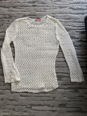 Alain Manoukian sweater white like new, size L