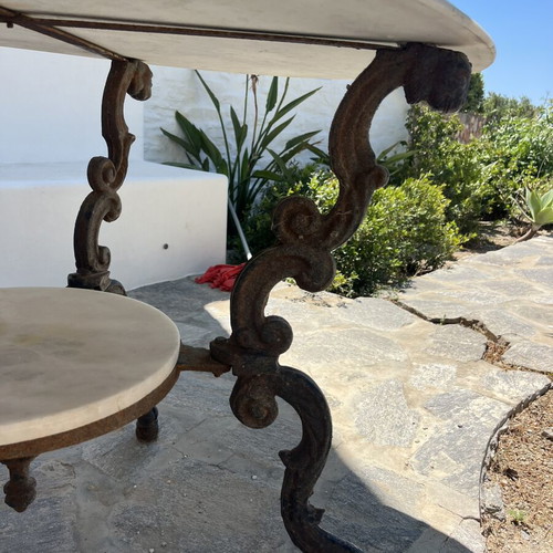 Marble table with cast iron base like new, 1930-1950