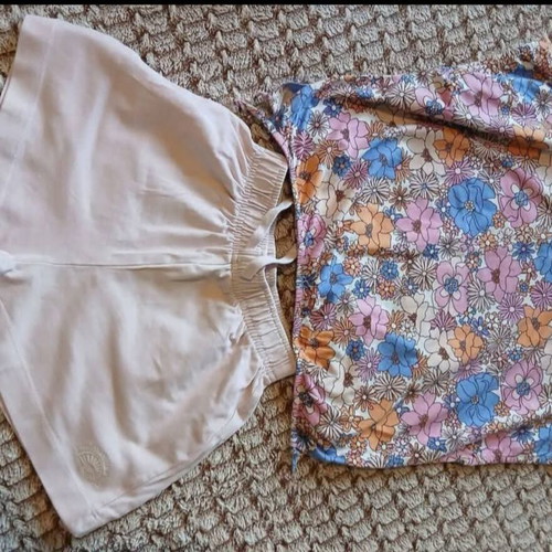 Girls' clothing pack size 11-12 used, 12 pieces