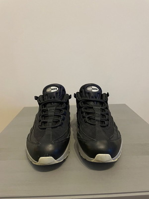 Nike Air Max 95 By You sneakers σαν καινούργια, μέγεθος 44,5, μαύρο/γκρι