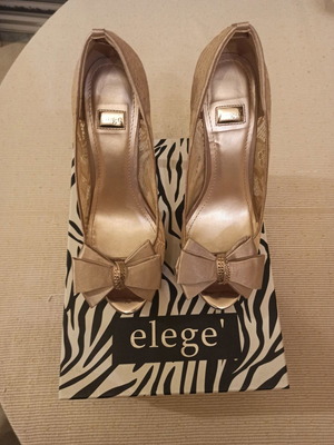 Nude peep-toe γόβα Elege μεταχειρισμένη από δαντέλα με φιόγκο