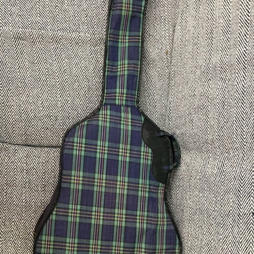 Segovia Session Series classical guitar SC-51 used with case