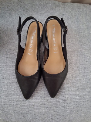 Tamaris black pumps size 38 like new