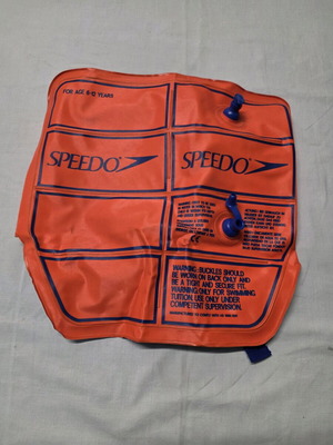 Speedo inflatable flotation aid for 6-12 years new