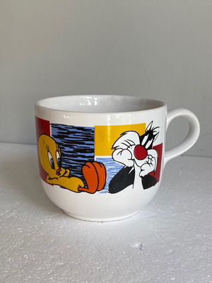Vintage ceramic mug Looney Tunes Sylvester and Tweety used