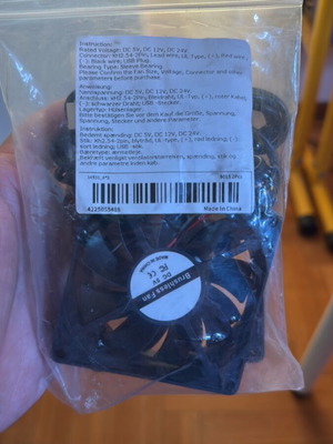 USB fan pack of 4, new, smaller size