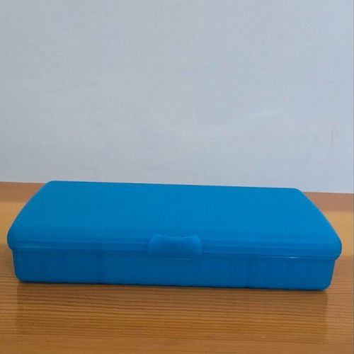 Tupperware food container blue with 12 compartments and 3 removable dividers